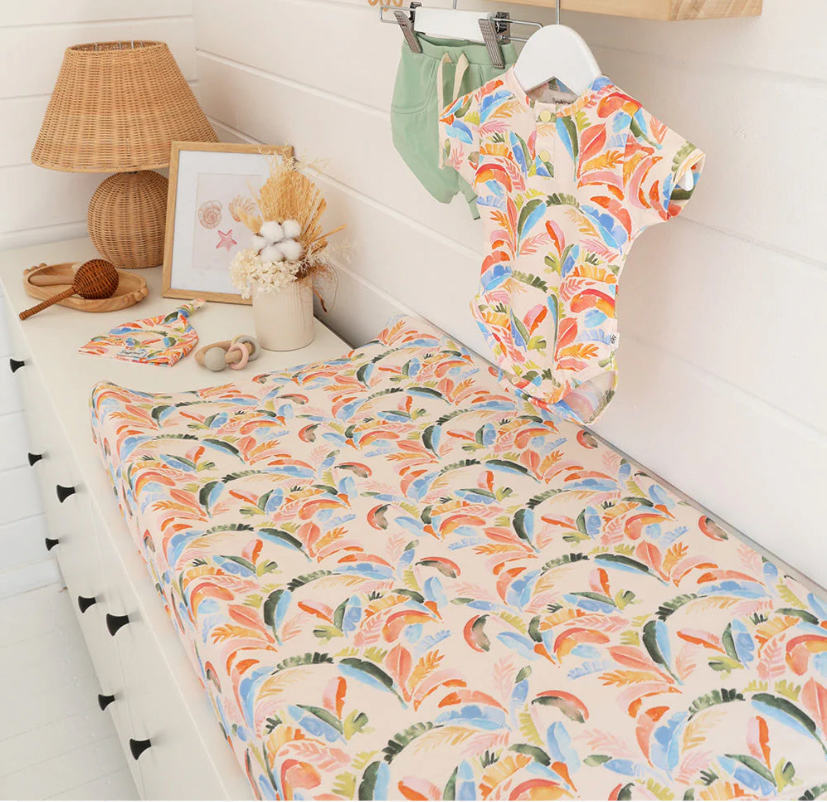 Summer Palm Organic Fitted Bassinet Sheet / Change Pad Cover