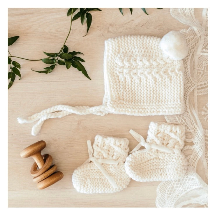 Bonnet + Bootie Gift Set