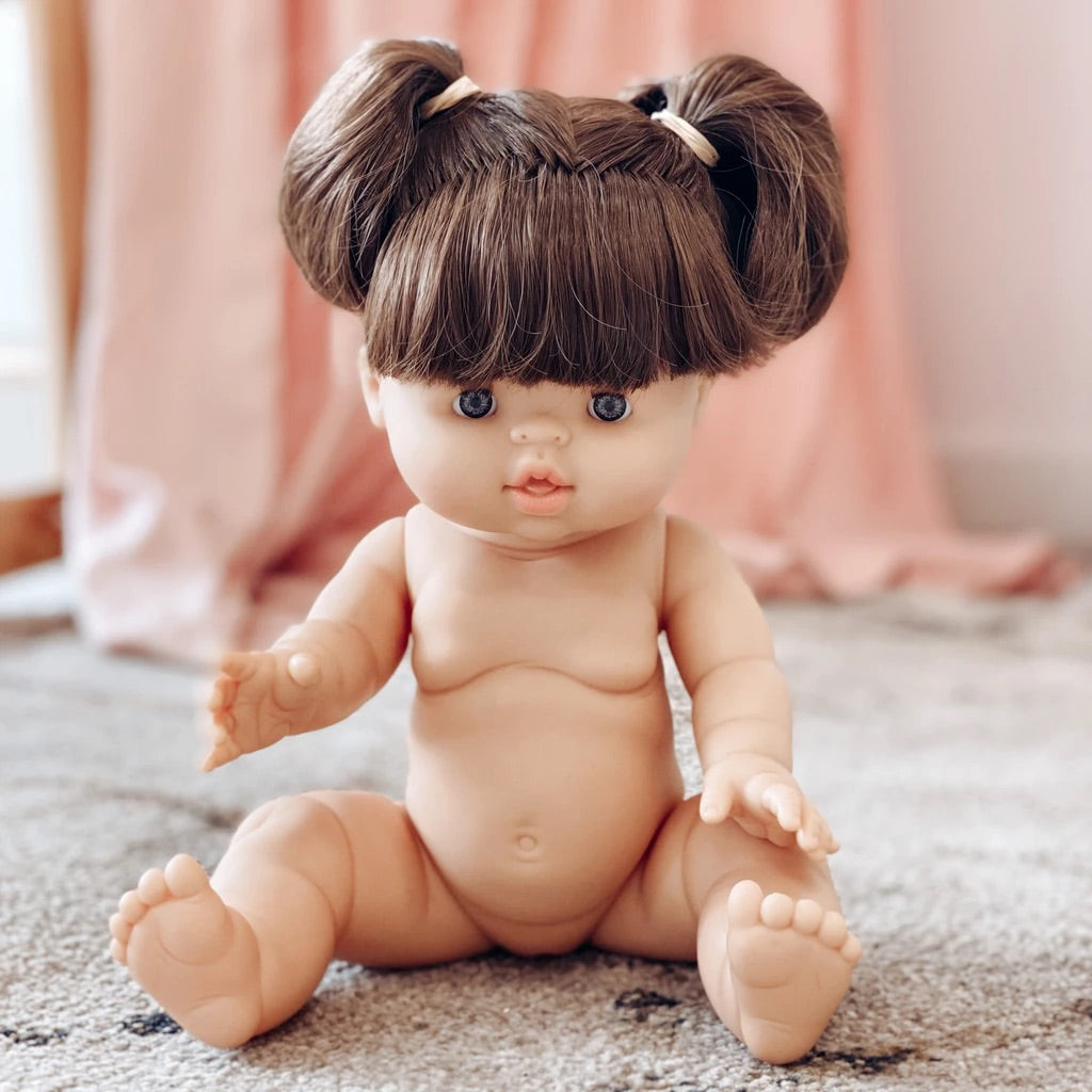 PAOLA REINA GORDIS BRUNETTE BABY GIRL - DAISY BLUE EYES